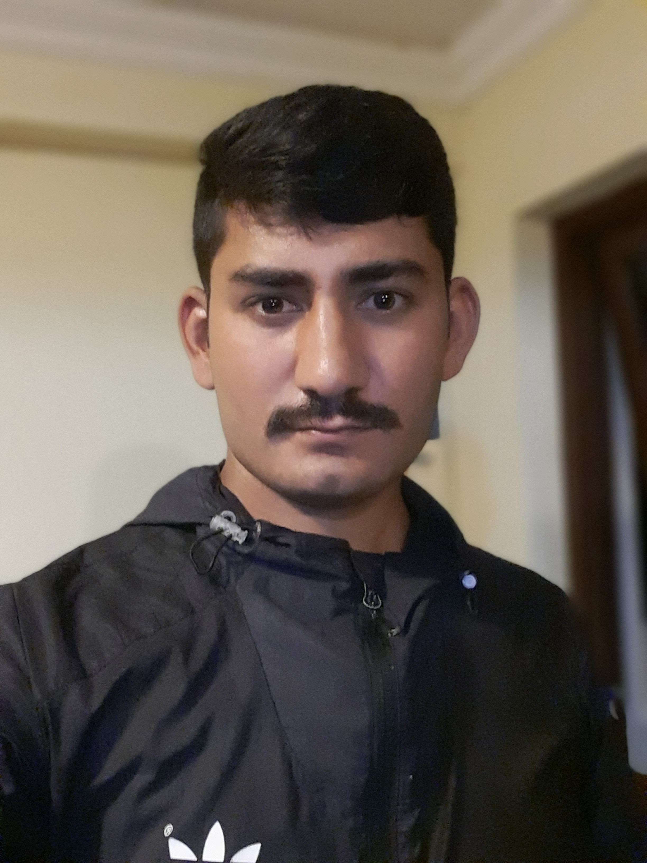 मिलन श्रेष्ठ