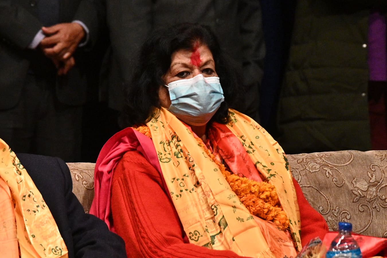 लिङ्देनले राप्रपा अध्यक्षको शपथ लिँदै गर्दा जे देखियो (तस्वीरहरू)