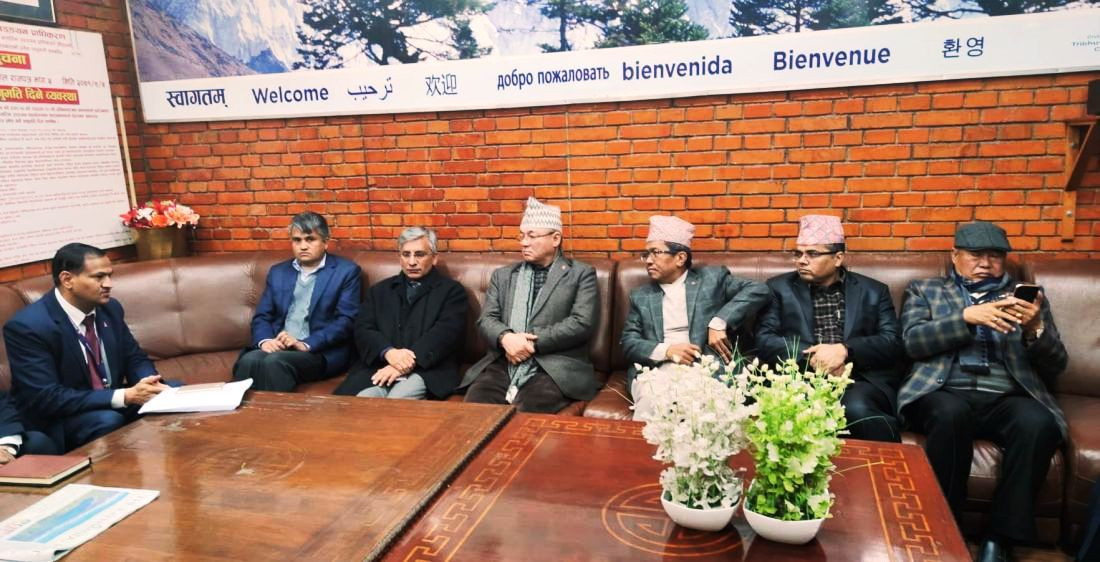 त्रिभुवन अन्तर्राष्ट्रिय विमानस्थलकाे अनुगमनमा  पुगे गृहमन्त्री थापा