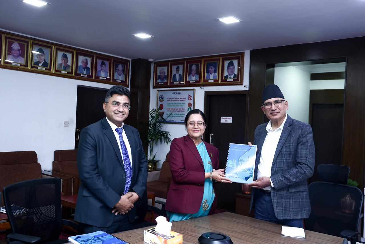 नेपाल राष्ट्र बैंकद्वारा पूर्व बजेटकालीन समीक्षा प्रतिवेदन अर्थ मन्त्रालयमा पेस