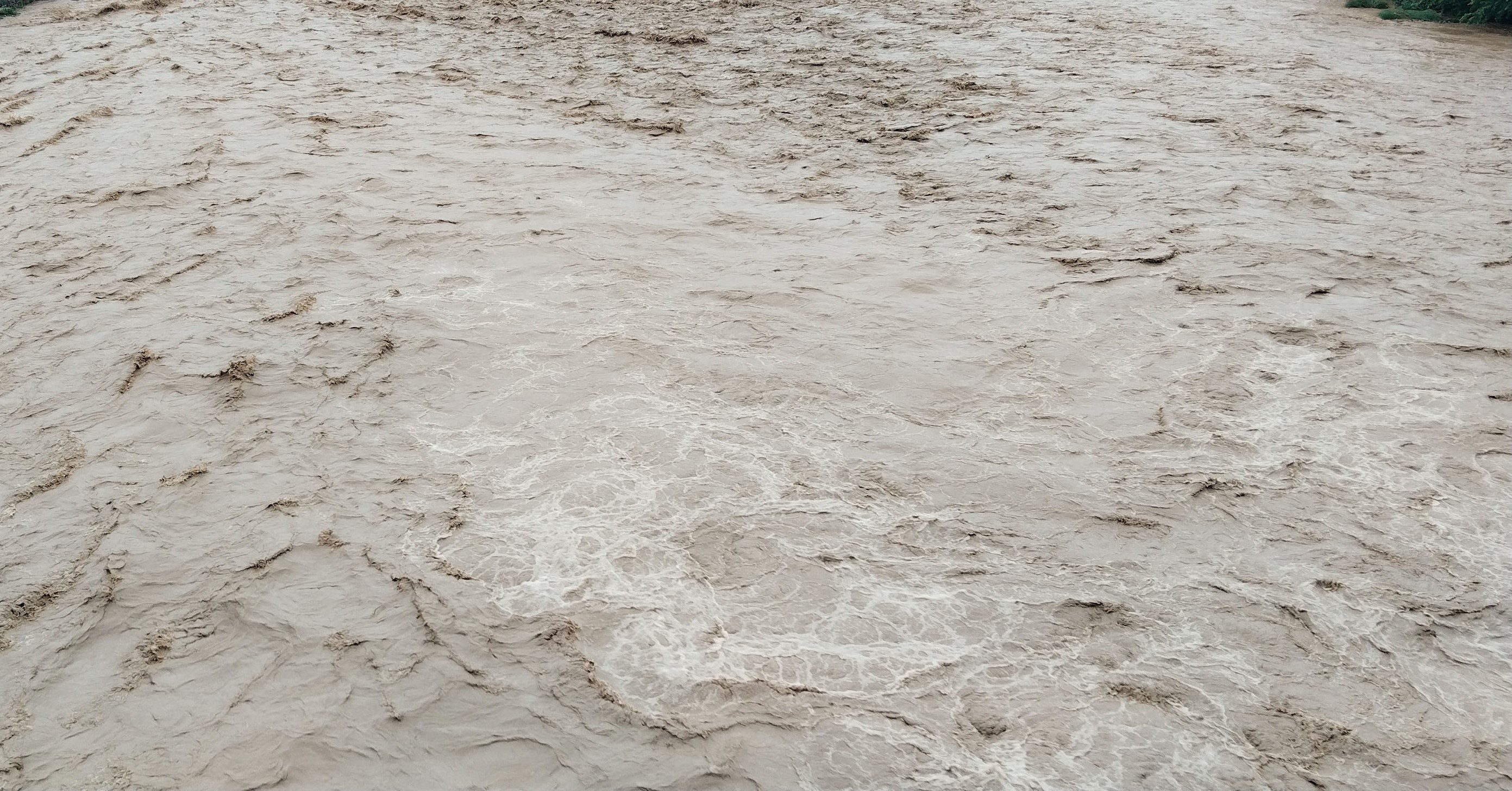 सेती नदीमा बाढीः ६० परिवारलाई सुरक्षित स्थानमा सारियो
