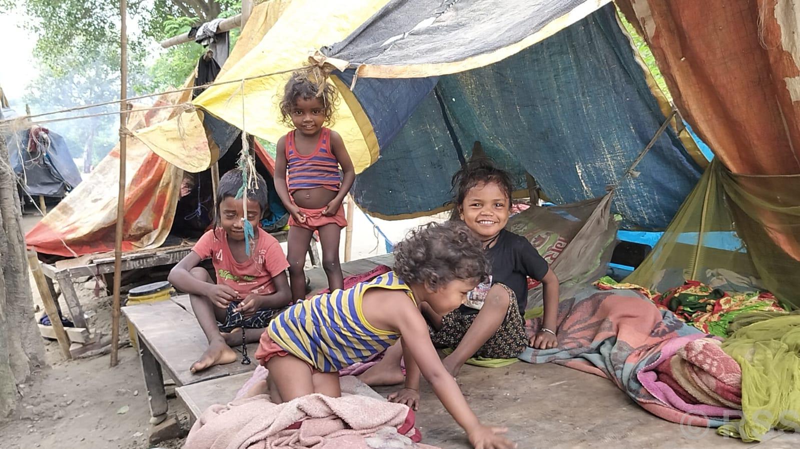 बाढी प्रभावित क्षेत्रमा शुद्ध खानेपानी अभाव, पीडित भन्छन्- राहत सामग्रीमा विभेद भयो