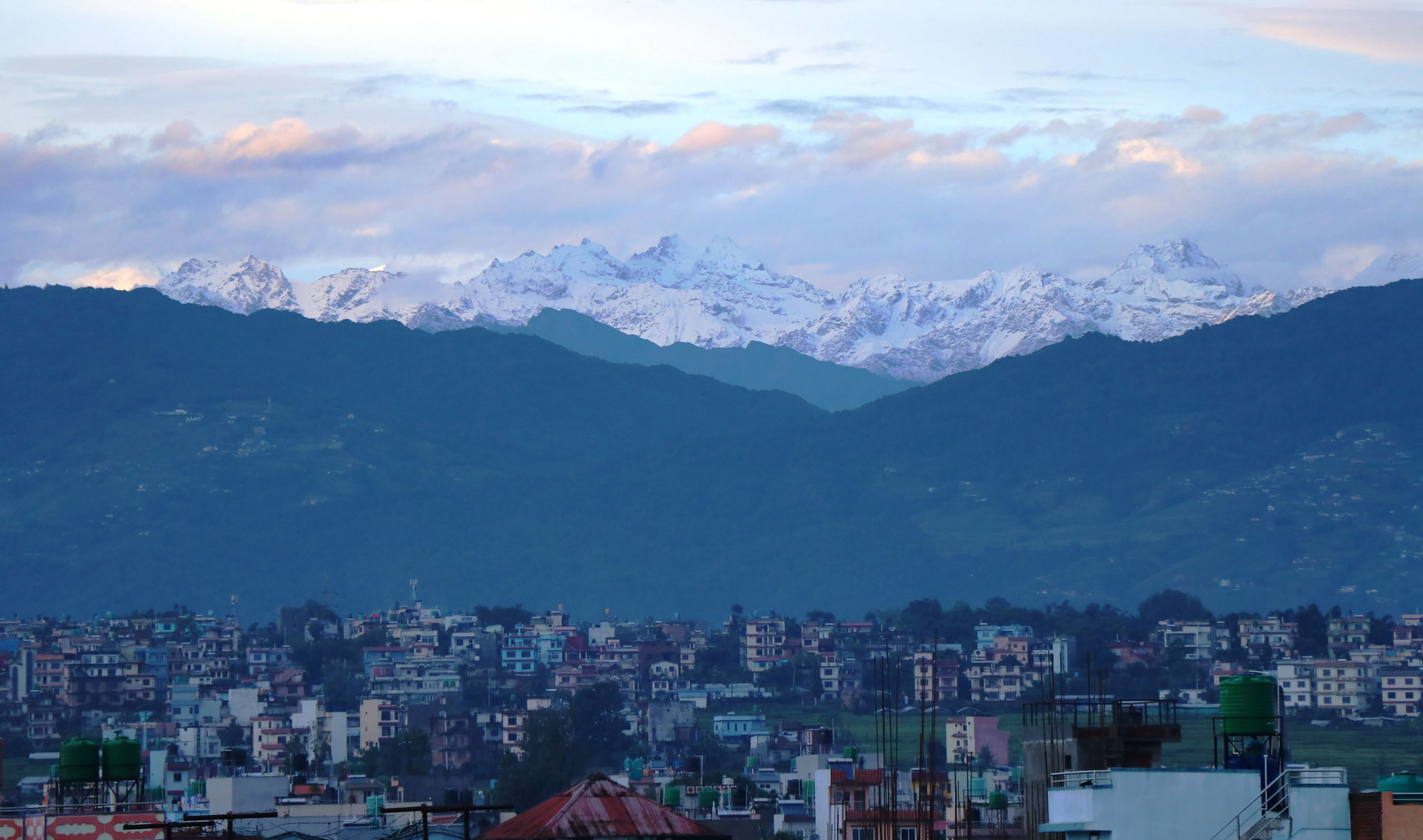 आज पहाडी क्षेत्रमा मेघ गर्जनसहित पानी पर्ने, हिमाली क्षेत्रमा हिमपात हुने