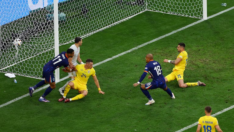 रोमानियालाई हराउँदै नेदरल्यान्ड्स युरोकपको क्वार्टरफाइनलमा 