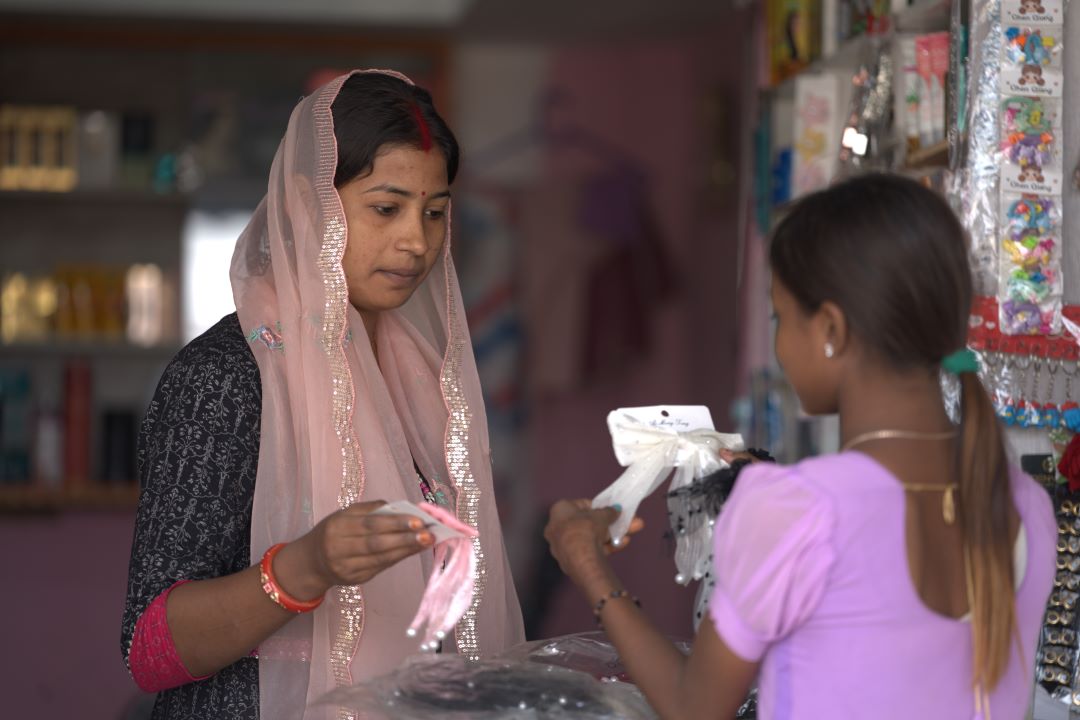 उद्यमशीलताले बहिरा किशोरीहरूको जीवनमा फर्काएको खुसी