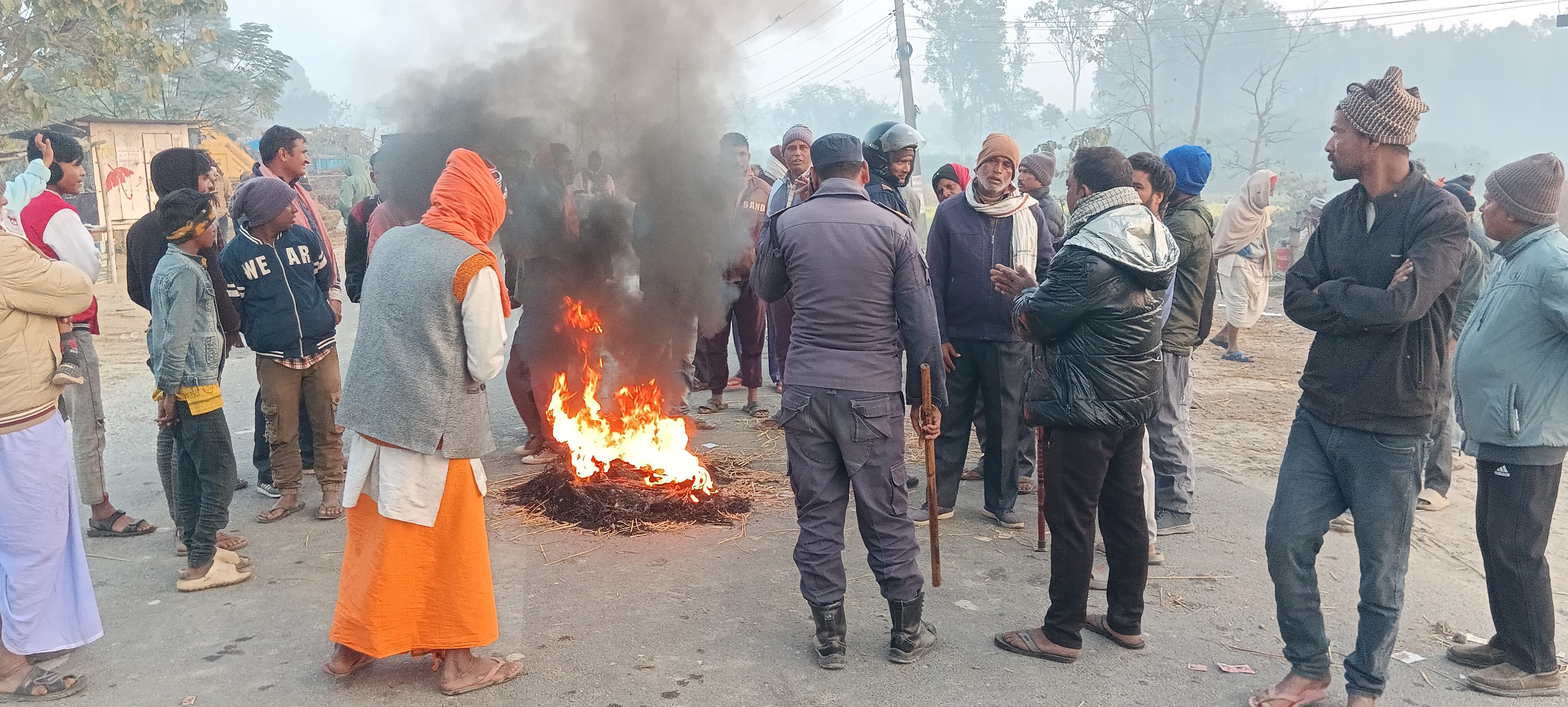 एनपीएलको फाइनलमा मधेशीमाथि कुटपिट भएको विरोधमा सर्लाहीमा प्रदर्शन