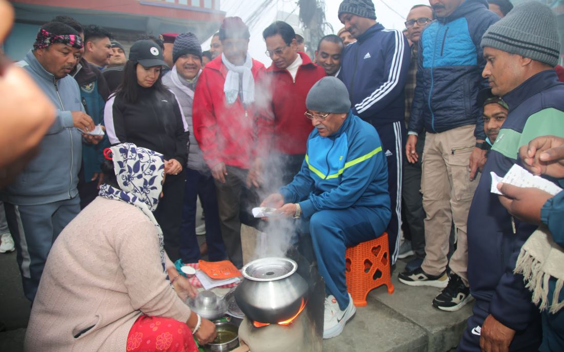 विराटनगरमा प्रचण्ड: सबेरै मर्निङवाकमा निस्किए, भक्कामा रमाए 