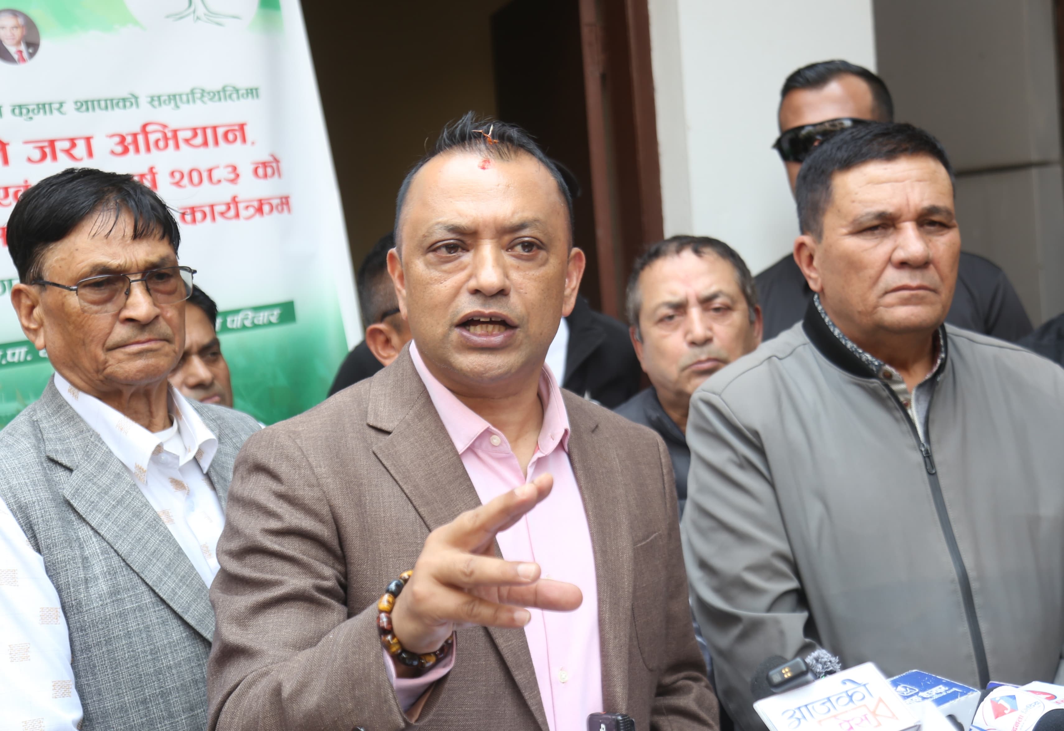पूर्णबहादुरलाई गगन थापाको चेतावनी– अनावश्यक कोलाहल नमच्चाउनू