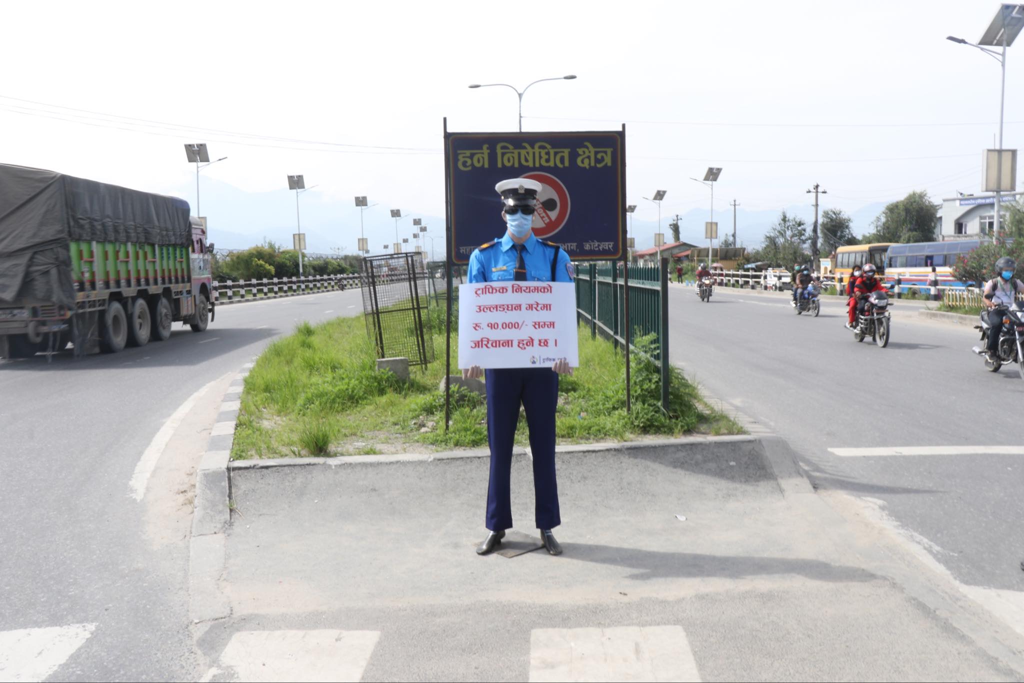 उपत्यकाका २२ ठाँउमा ट्राफिक प्रहरीको डमी 