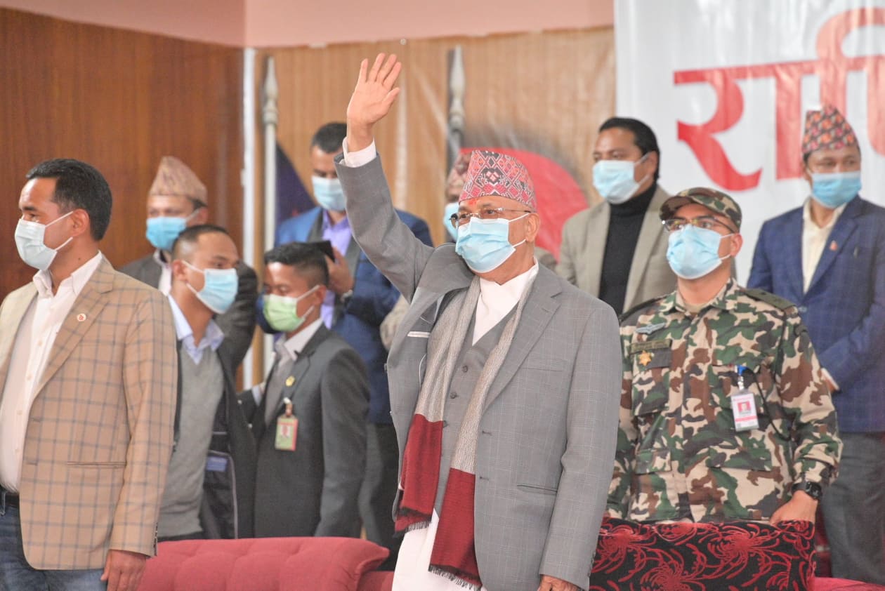 संसद् पुनर्स्थापना भए प्रधानमन्त्री खाेज्दै प्रचण्ड र माधव अन्तमा मै भएठाउँ आइपुग्न बेर छैनः ओली (भिडियाे)