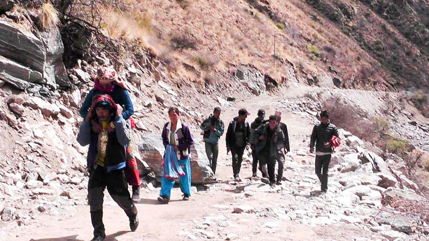 सफाइ कर्मचारीको भरमा चल्दैछन् हुम्लाका स्वास्थ्य संस्था