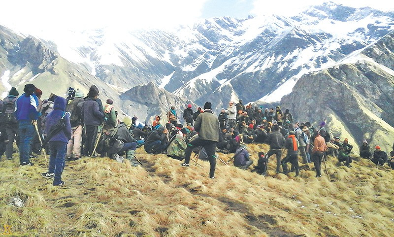 यार्सा टिप्न डोल्पाको पाटन पुगे आठ हजार