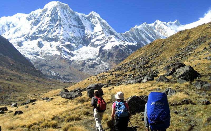 मुस्ताङ जाँदै हुनुहुन्छ ? पीसीआर वा पूर्ण खोप रिपोर्ट अनिवार्य छ है