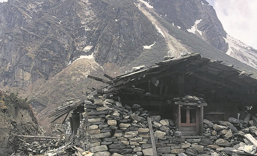 अझै उठ्न सकेन हिमाली गाउँ लिप्चा