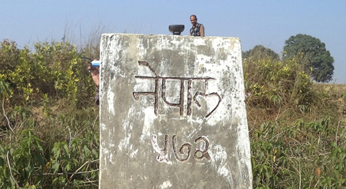 ‘गुगल म्याप’ देखाउँदै थर्काउँछन् भारतीय