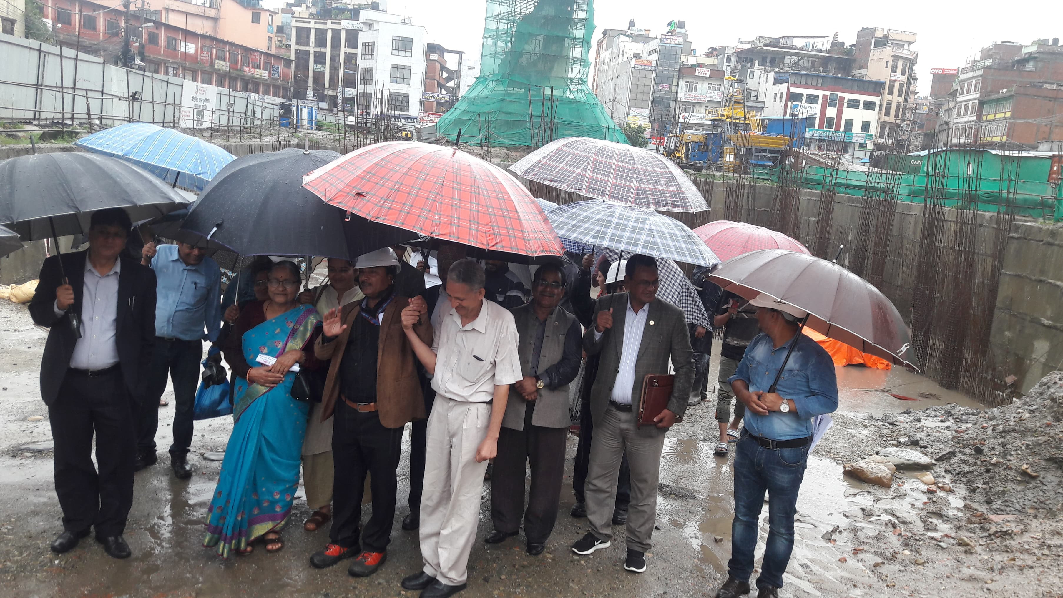 झरीमा रुझ्दै  सांसदले गरे अनुगमन