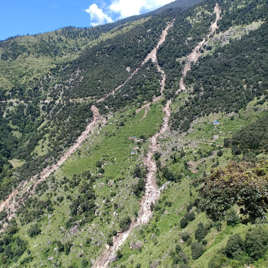 भिरबाट खसेकाे अवस्थामा बागलुङमा भेटियाे ४० वर्षे पुरुषको शव