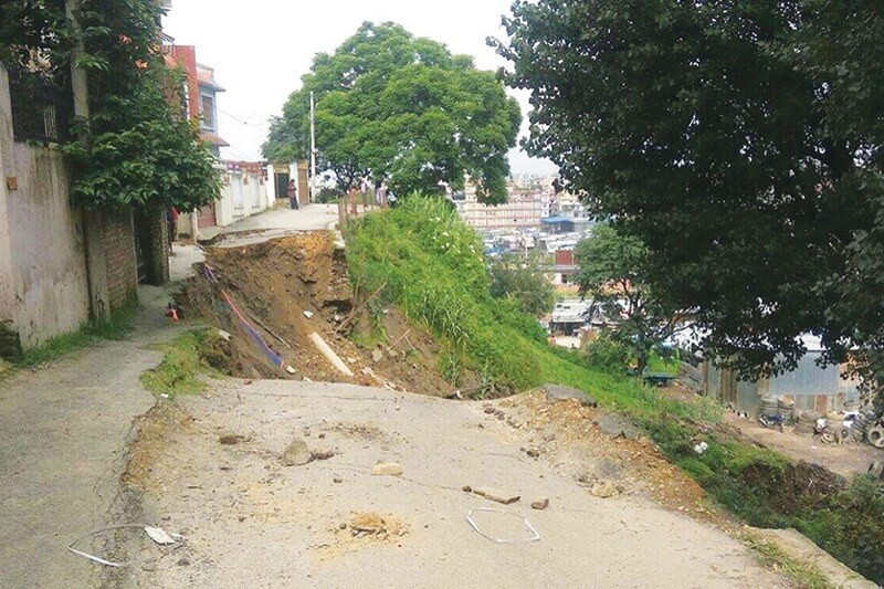 अत्यधिक दोहनले उपत्यका भासिँदै