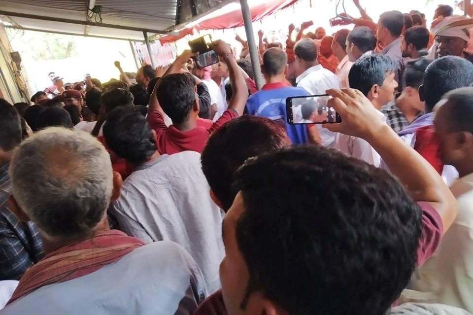 नेकपाको शपथग्रहण कार्यक्रममा कुर्सी हानाहान, प्रदेश अध्यक्ष प्रभु साहमाथि हातपात