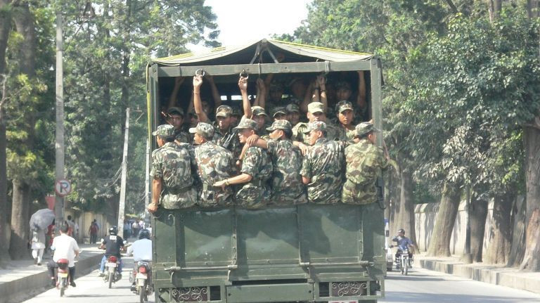 प्रतिस्पर्धाबिनै सामान खरिद