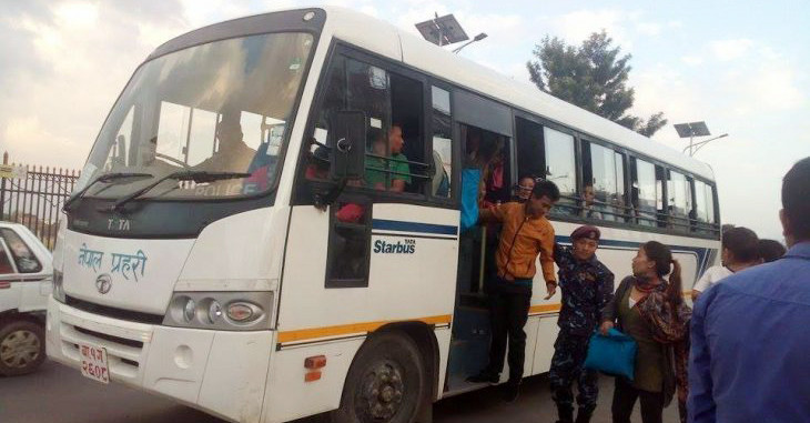 नेपाल प्रहरीकाे निःशुल्क बस सेवा अष्टमीदेखि दशमीसम्म