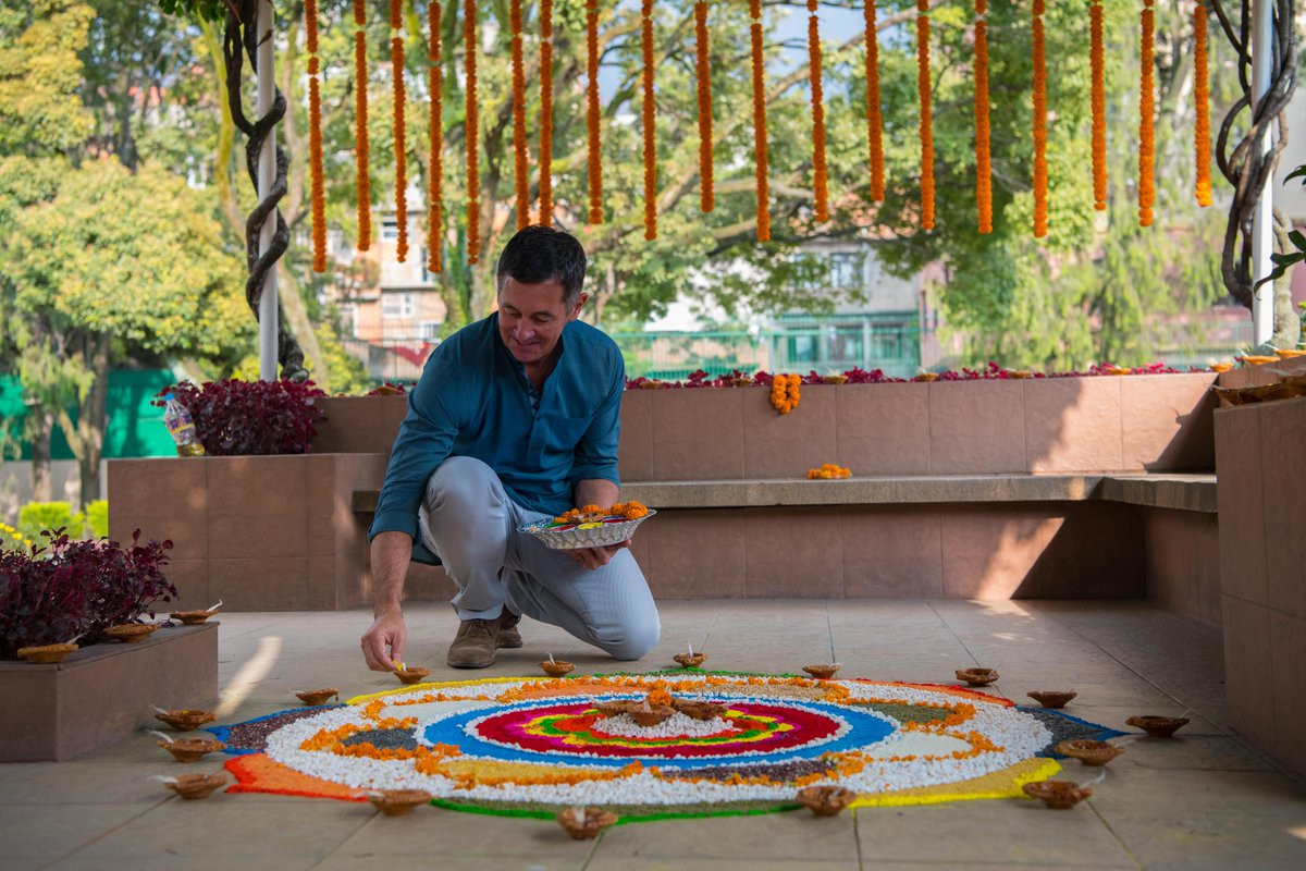 विदेशी राजदूतका तिहार कूटनीति