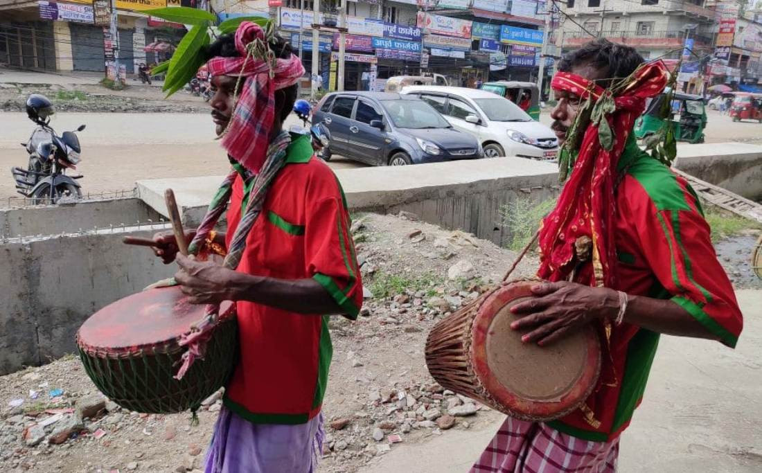 संरक्षण अभावमा लोप हुँदैछन् सन्थालका मौलिक नाच