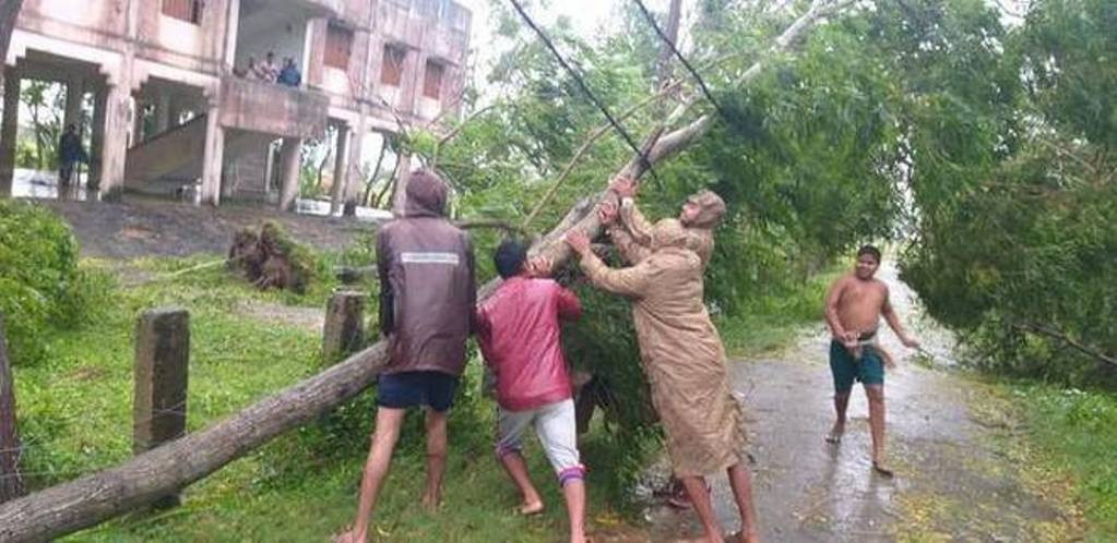 पश्चिम बंगाल र उडिसामा ‘बुलबुल’ तुफान, जनजीवन प्रभावित