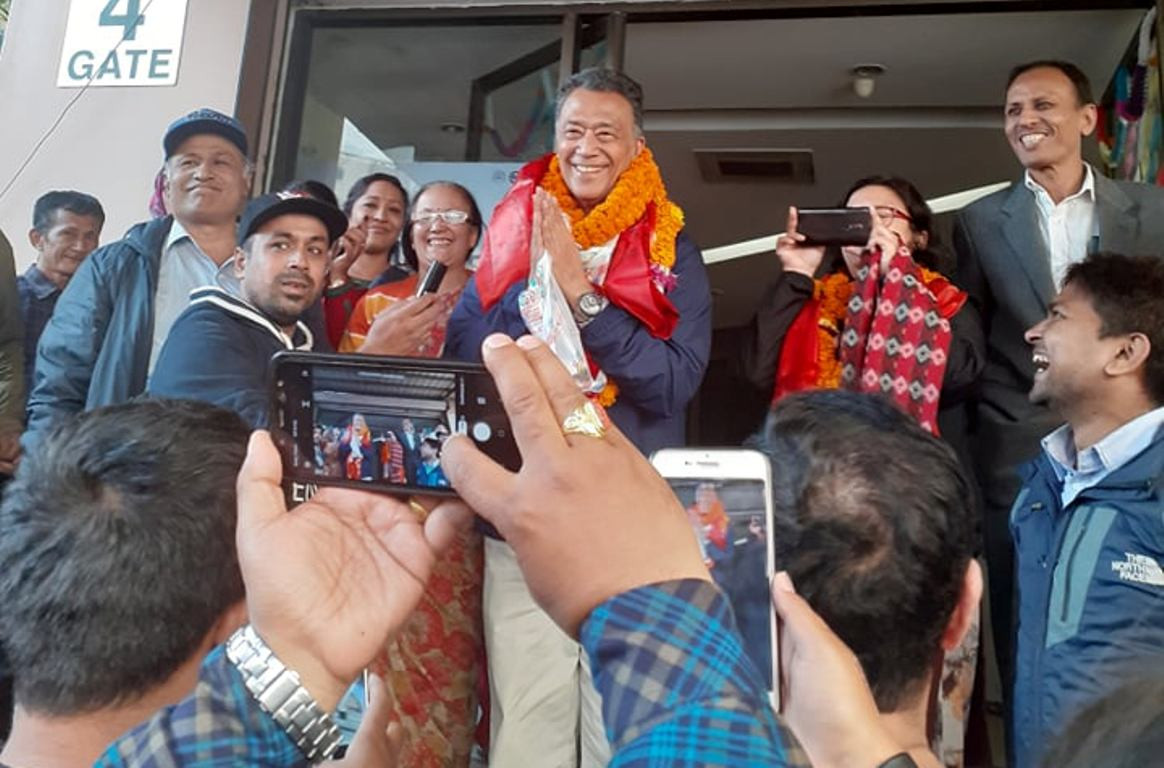 यसरी छुटे रूप ज्योति (भिडियाेसहित)