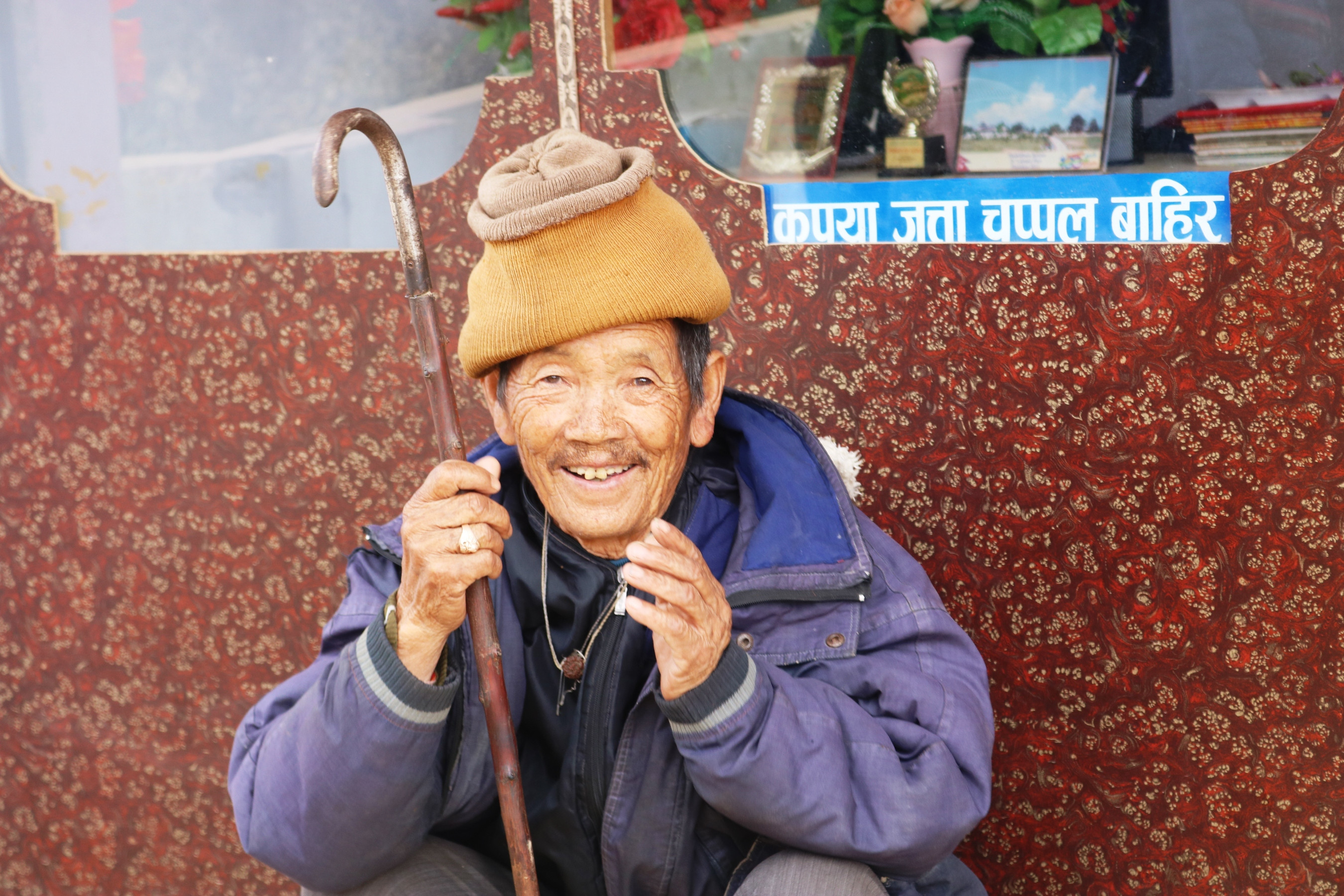 शिलापत्र समाचार प्रभाव : ४० वर्षपछि पूरा भयो रामबहादुरको घर जाने रहर