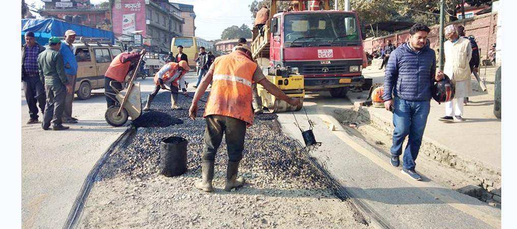 राजधानीमा खाल्डाखुल्डी पुरिँदै