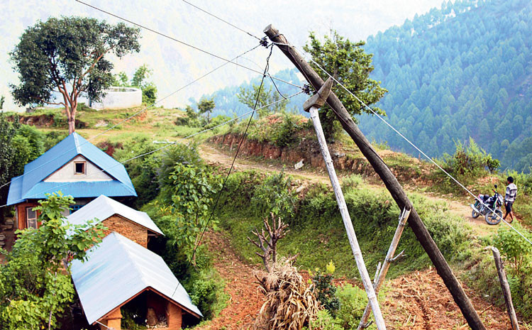 ऊर्जा र वन मन्त्रालयका योजना बाझिए