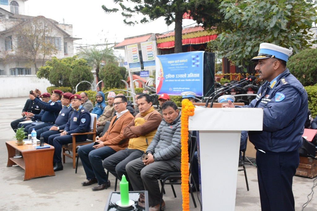 तीन महिने ट्राफिक उज्यालो अभियान