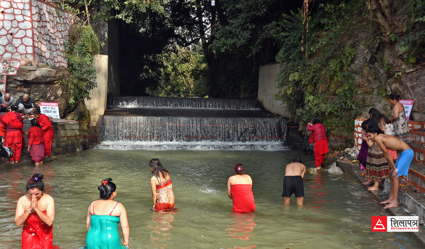 शाली नदीमा स्वस्थानी मेला