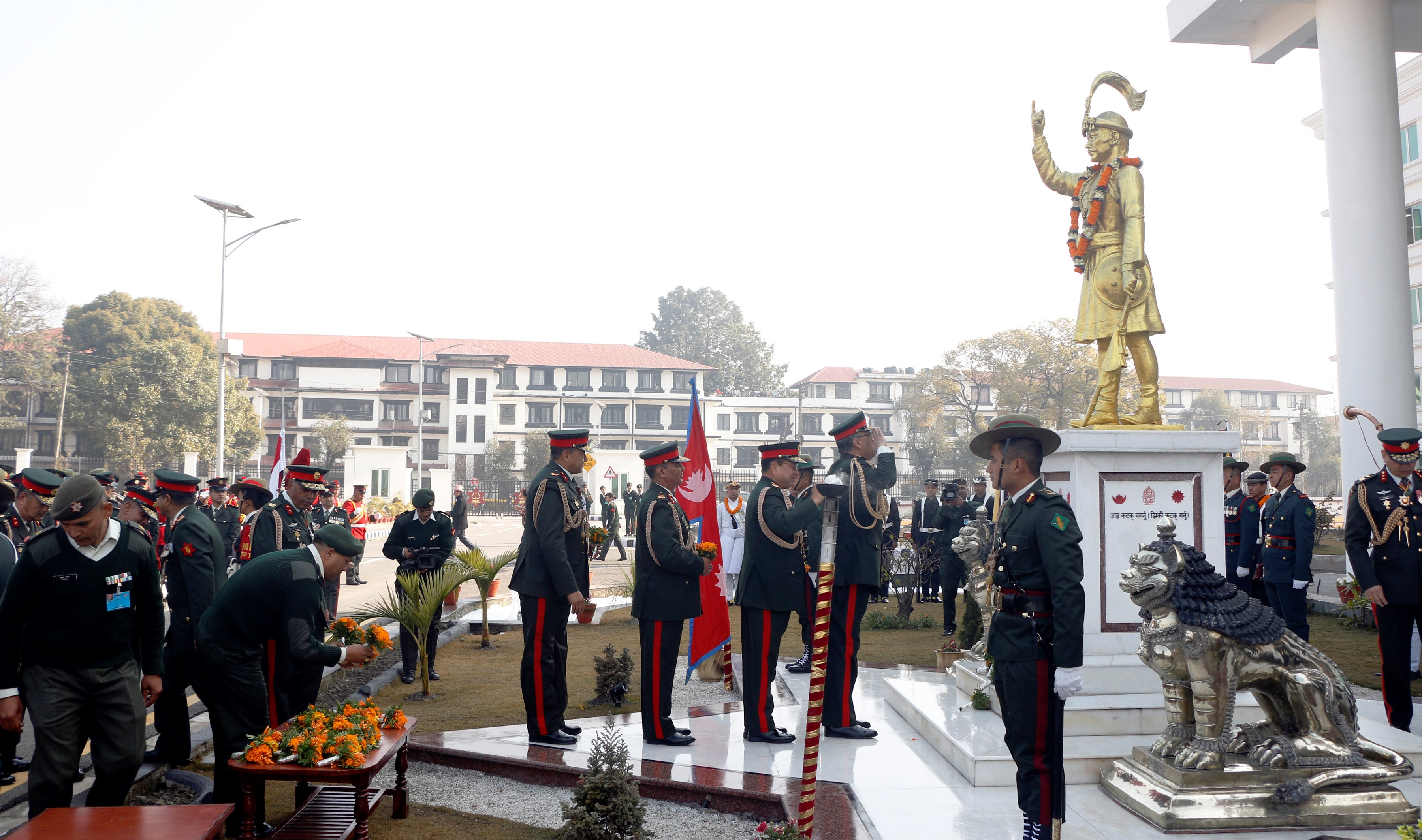 जंगी अड्डामा राष्ट्र निर्माताप्रति सलामी अर्पण