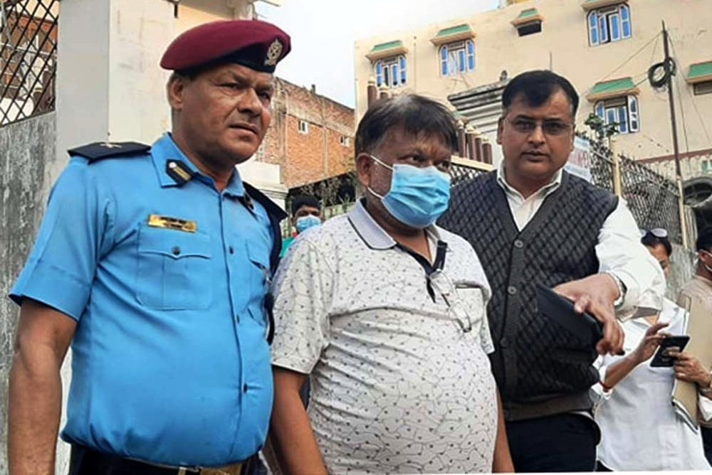 सर्जिकल मास्क र स्यानिटाइजर कालोबजारी गर्ने अग्रवालको म्याद थप