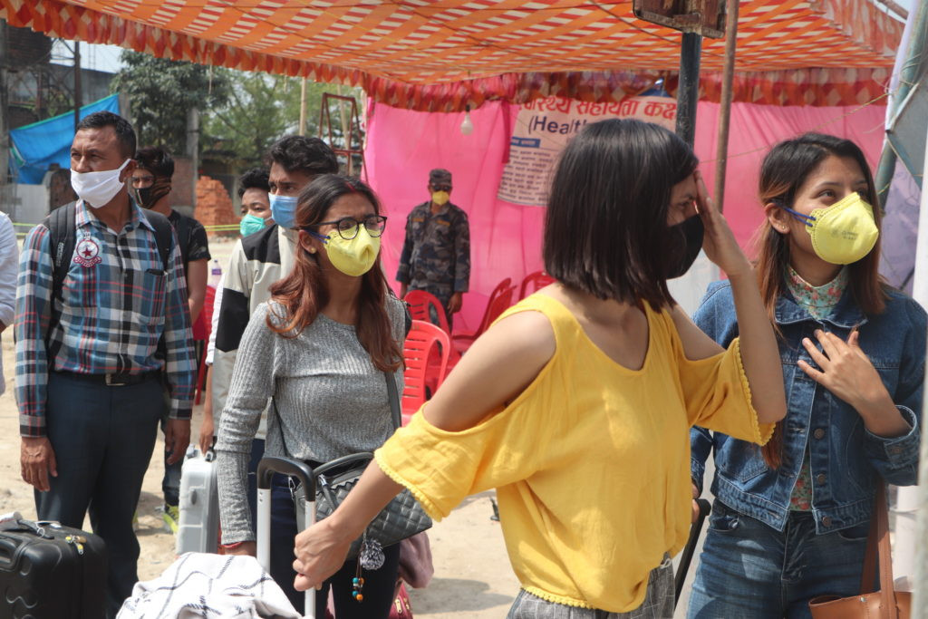 बेलहिया नाकाबाट २९ यात्रुको उद्धार, क्वारेन्टाइनमा लगियो