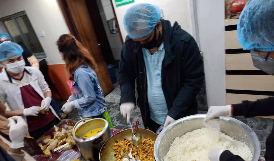 अस्पतालमा परोपकारको निःशुल्क खाना