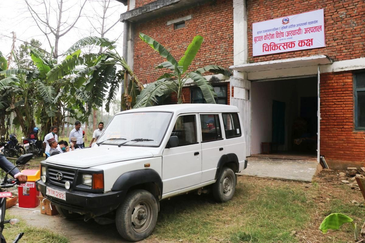 आइसोलेसनमा मृत्यु भएका बाबुरामको डेरामा न छिमेकी छन्, न त आफन्त