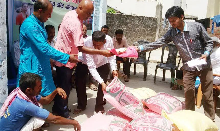 कलैयामा १ सय १३ घरलाई खाद्यान्न वितरण