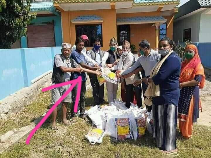 राहत वितरणका नाममा तस्वीर आतंक