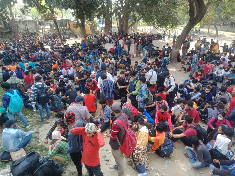 गौरीफन्टा नाकाबाट १ हजार जनाको भिडसँगै नेपाल प्रवेश गरेका थिए कैलालीका संक्रमित