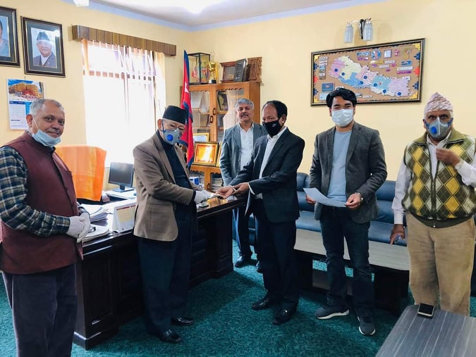 नेपाल कपडा तथा सिलाइ संघद्वारा बनेपा नगरलाई आर्थिक सहयोग