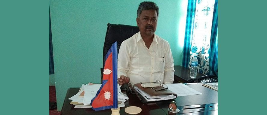 राहतमा कुहिएको दाल बाँड्ने मेयर, वडाअध्यक्षसहित १० जना पक्राउ