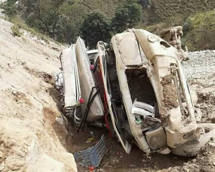 बझाङमा खाद्यान्न बोकेको जीप दुर्घटना