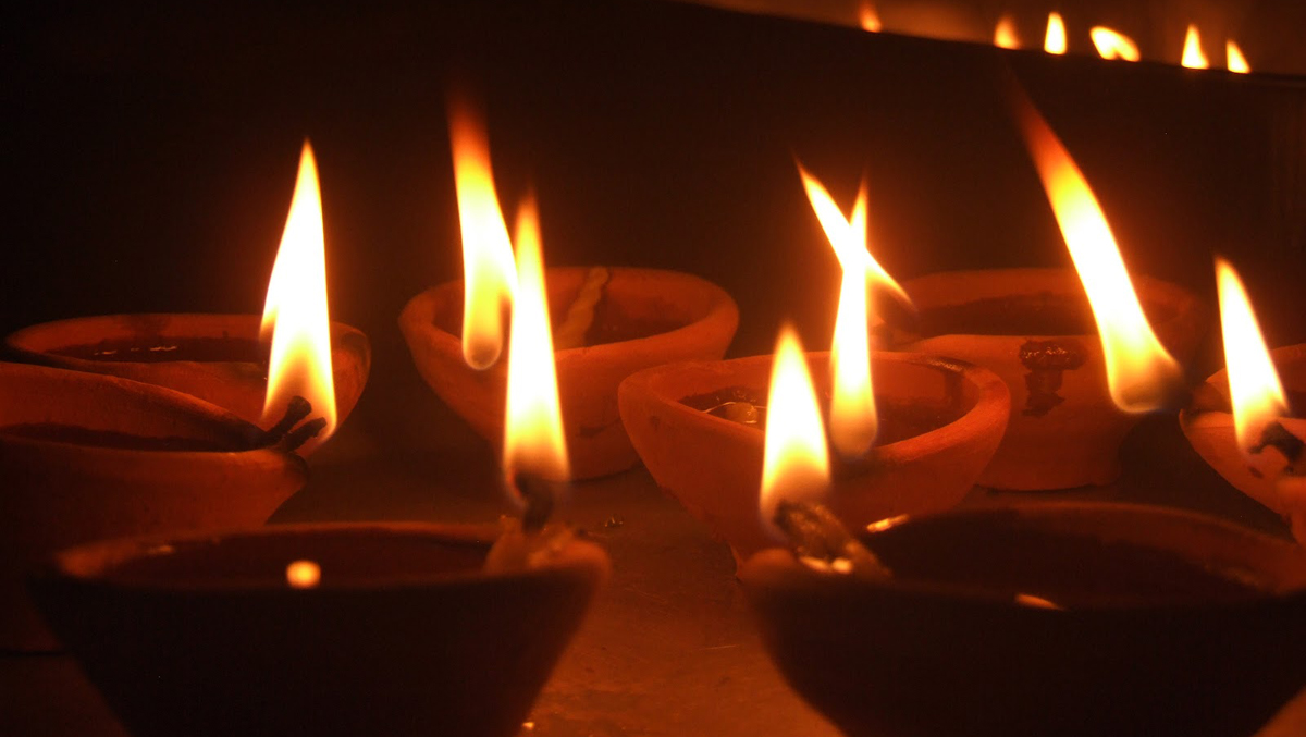 विश्व शान्तिको कामना गर्दै मच्छिन्द्रनाथमा दीप प्रज्ज्वलन
