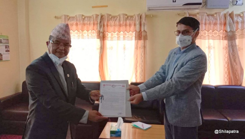 कांग्रेसले बुझायो सुदूरपश्चिमका मुख्यमन्त्री भट्टलाई ज्ञापनपत्र