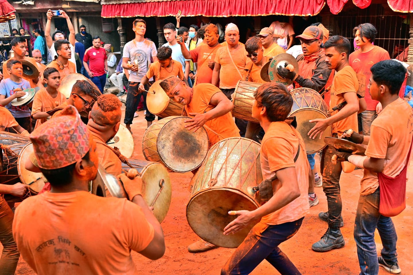 मध्यपुरथिमीमा सिन्दुरजात्रा (तस्वीरहरू)