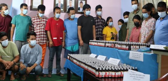 १० किलाे खैराे हिराेइनसहित २२ जना पक्राउ, चार युवती