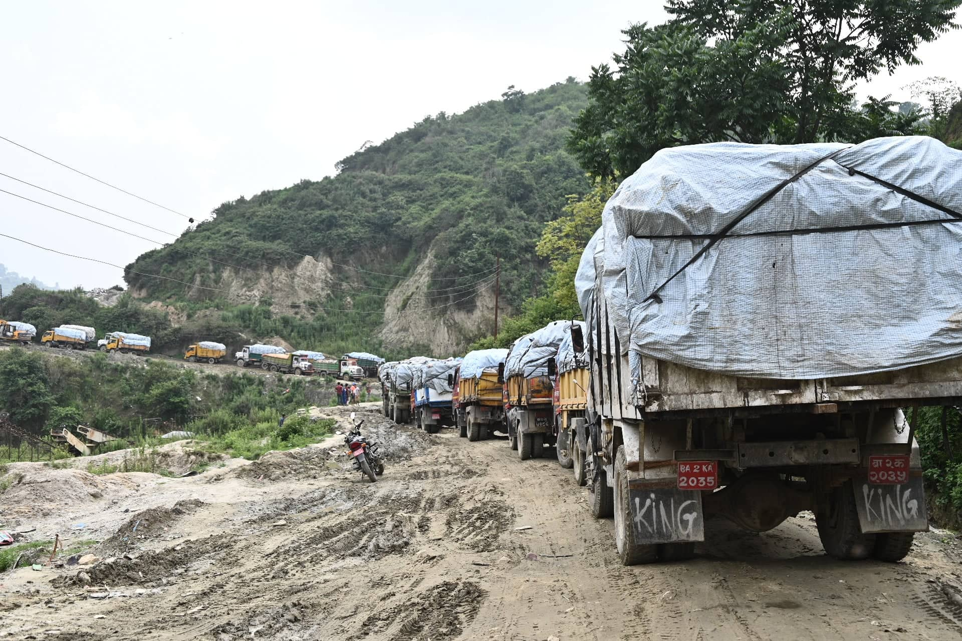 सिसडोल र बञ्चरेडाँडाका स्थानीय आज पनि आन्दोलित, यस्ता छन् उनीहरूका १५ बुँदे माग